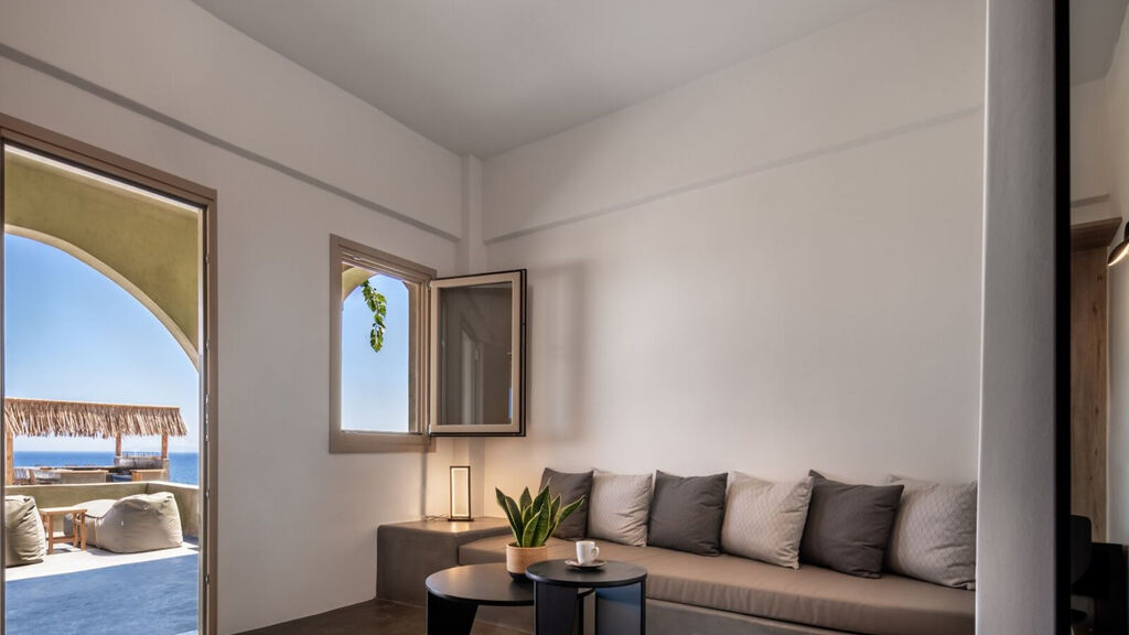 Colombo'S Beachfront