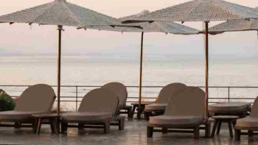 Colombo'S Beachfront