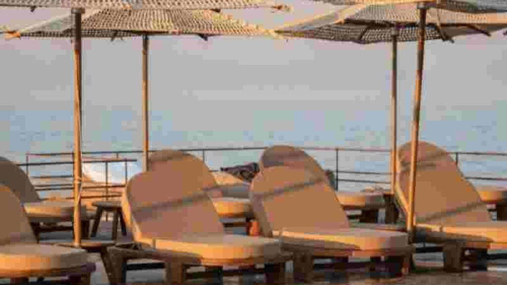 Colombo'S Beachfront