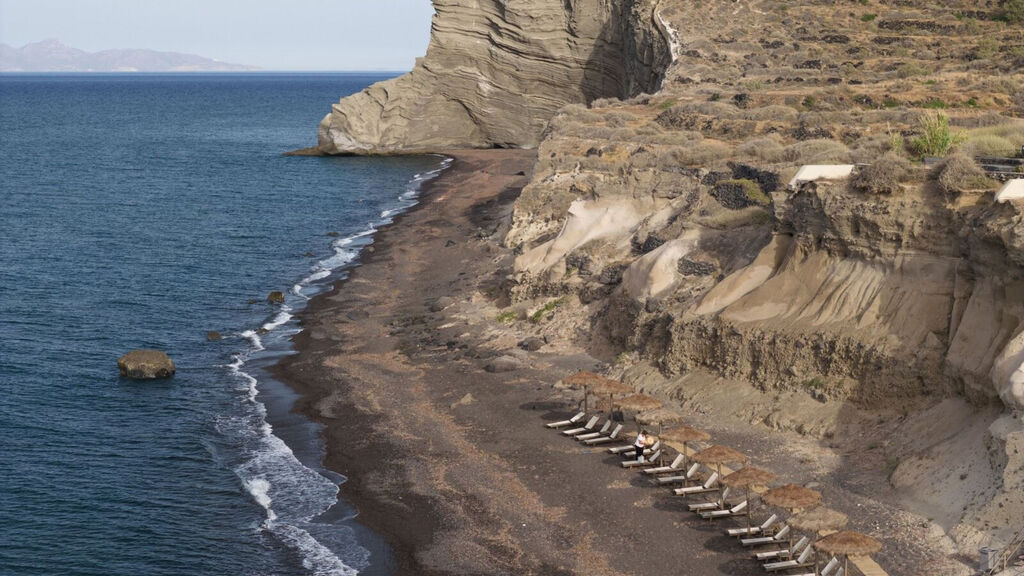 Colombo'S Beachfront