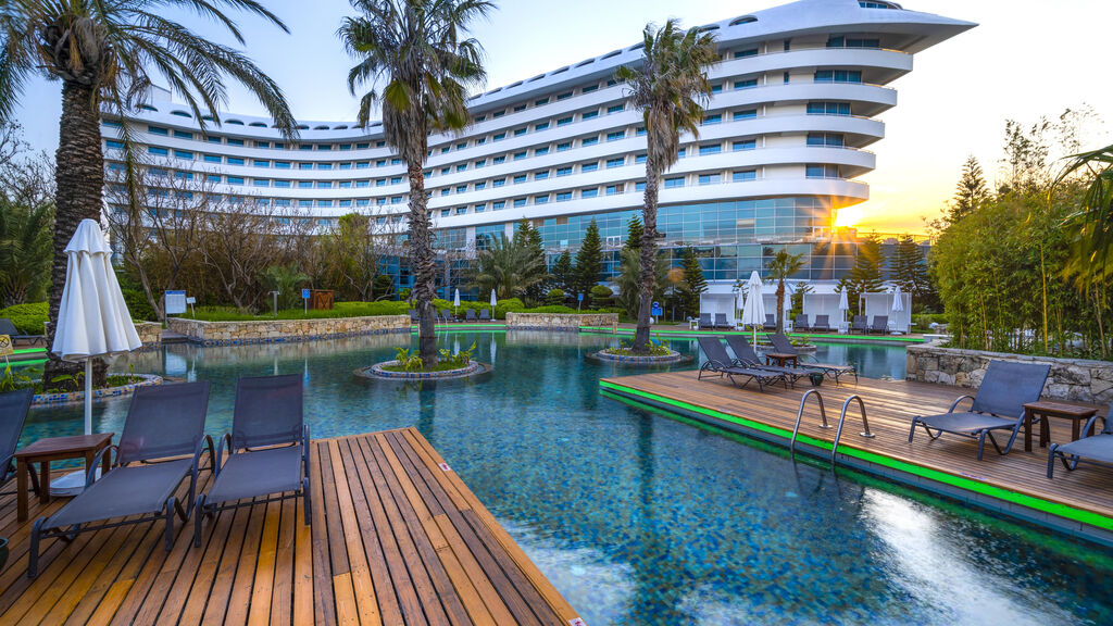 Concorde Deluxe Resort