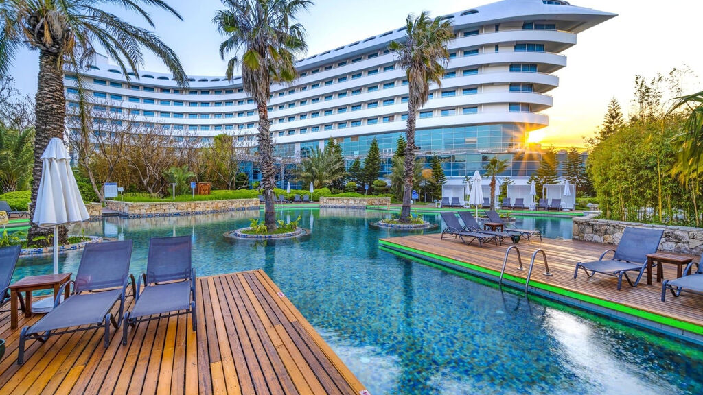 Concorde Deluxe Resort