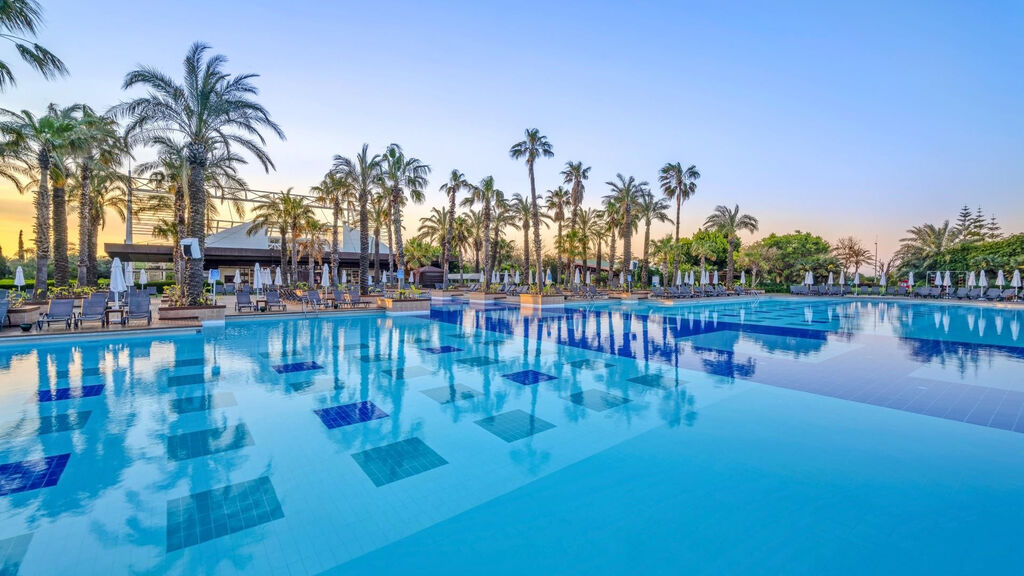 Concorde Deluxe Resort