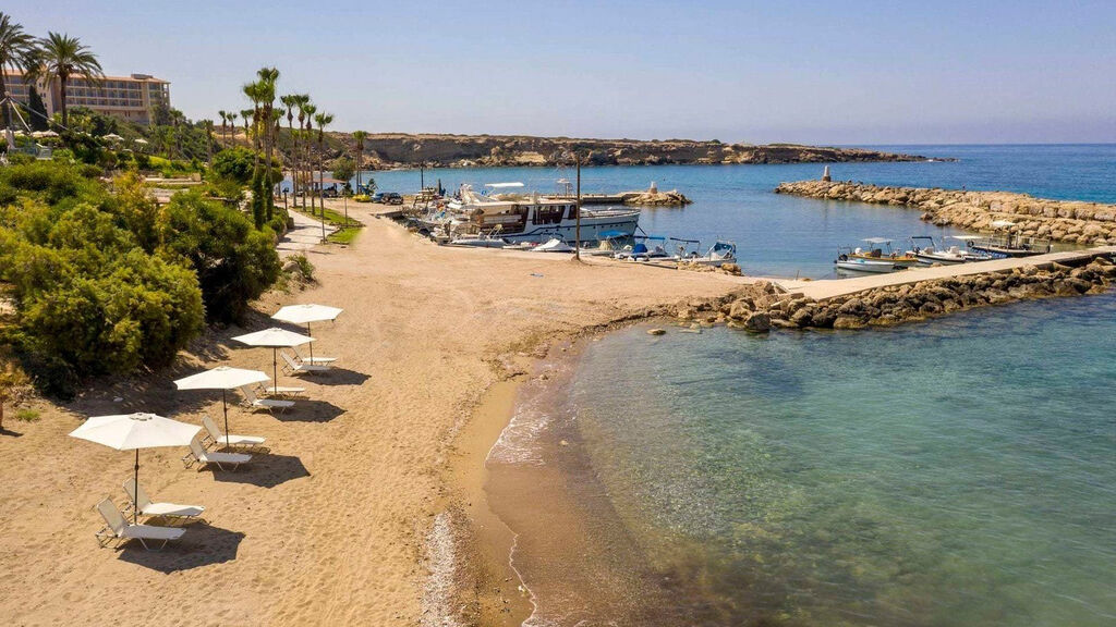 Coral Beach & Resort