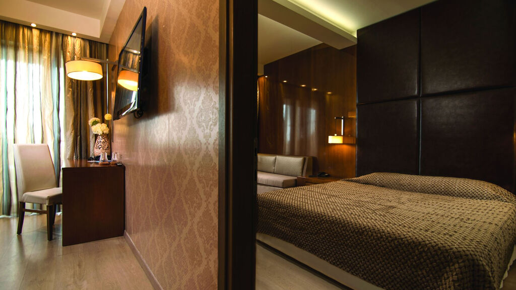 Cosmopolitan Hotel & Spa