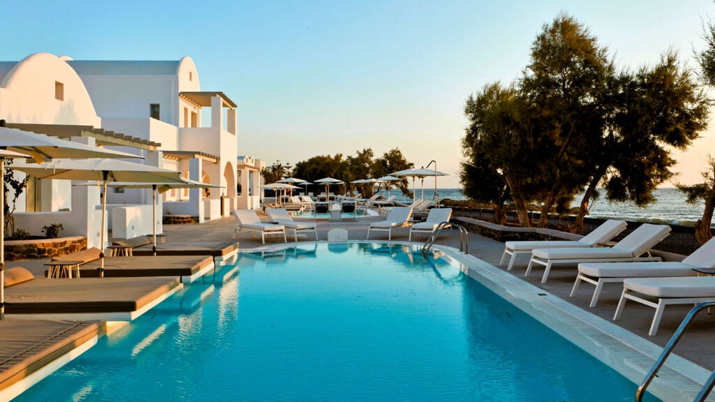 Costa Grand Resort & Spa