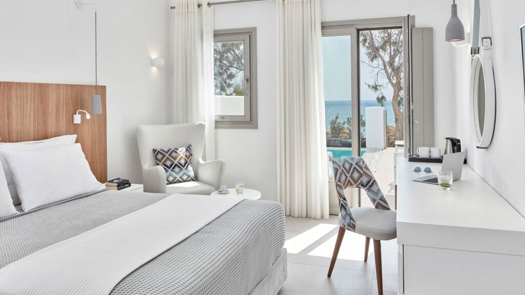 Costa Grand Resort & Spa