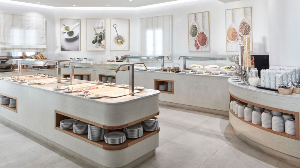 Costa Grand Resort & Spa