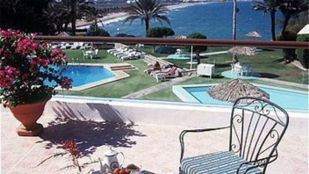 Crown Plaza