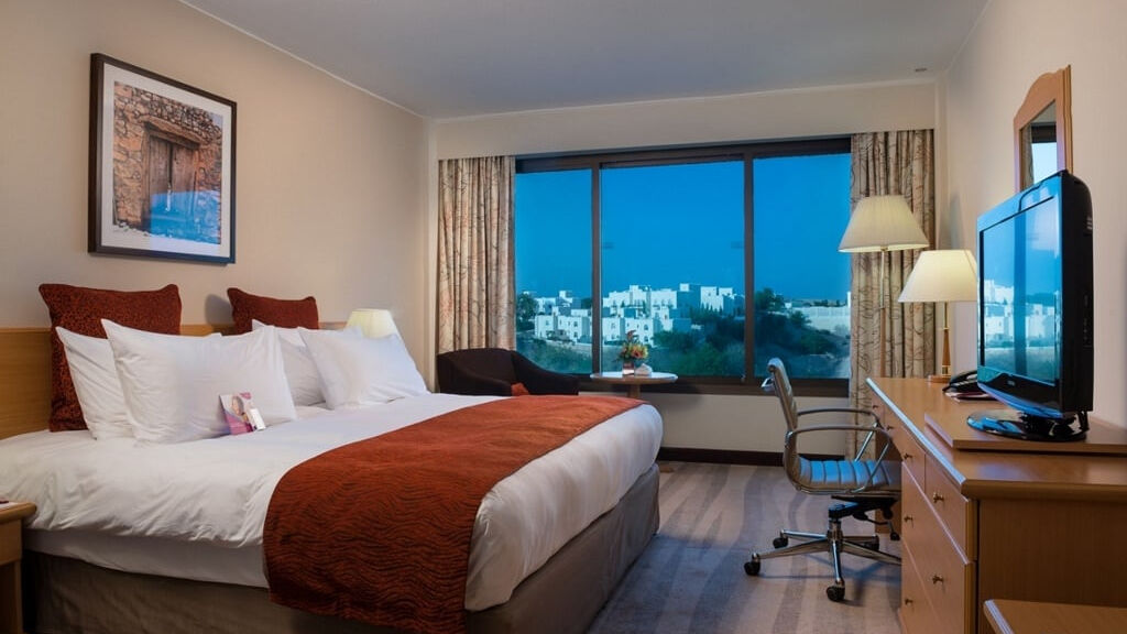Crowne Plaza Muscat