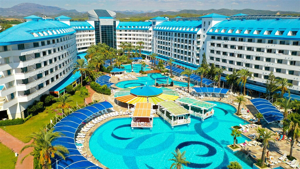 Crystal Admiral Resort Suites