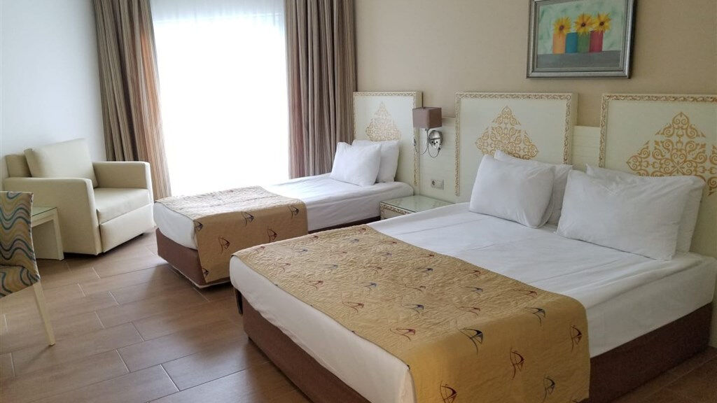 Crystal Admiral Resort Suites