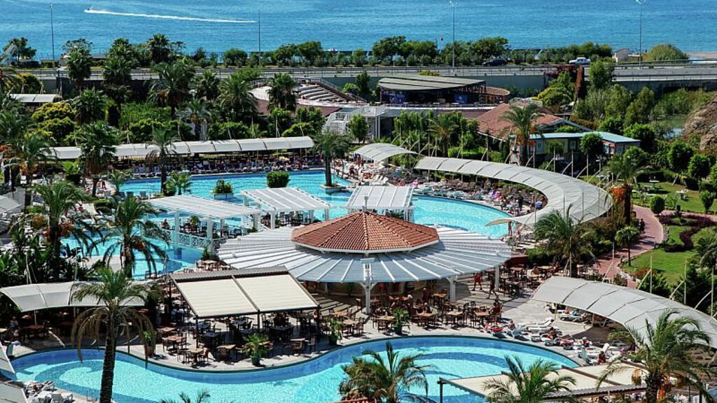 Crystal Admiral Resort