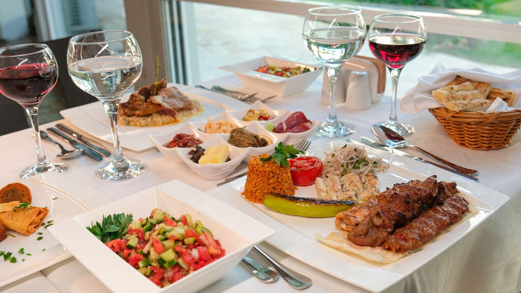 Crystal Admiral Resort Suites & Spa