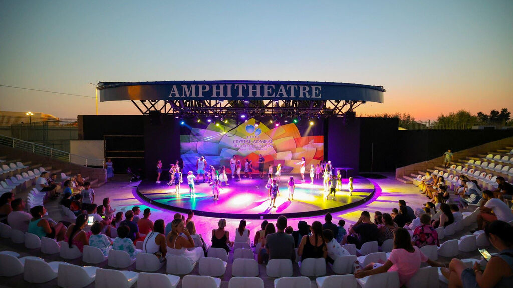 Crystal Admiral Resort Suites & Spa