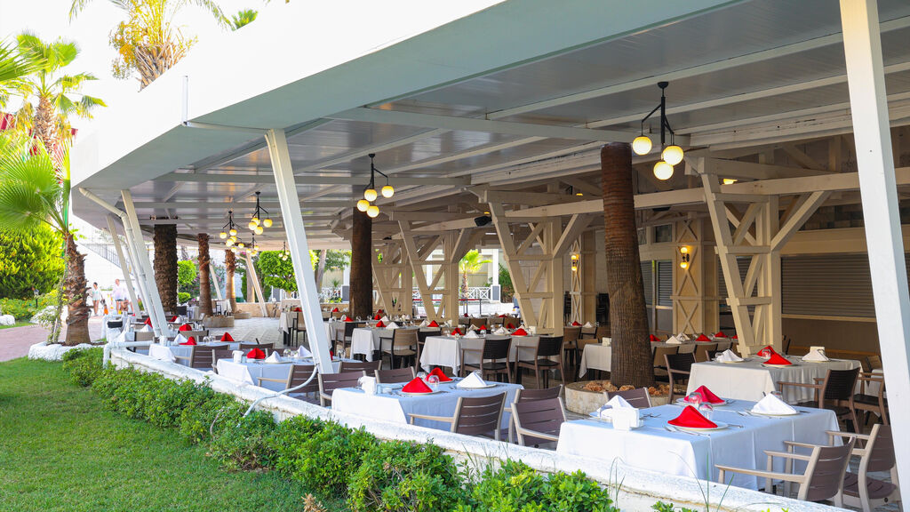 Crystal Admiral Resort