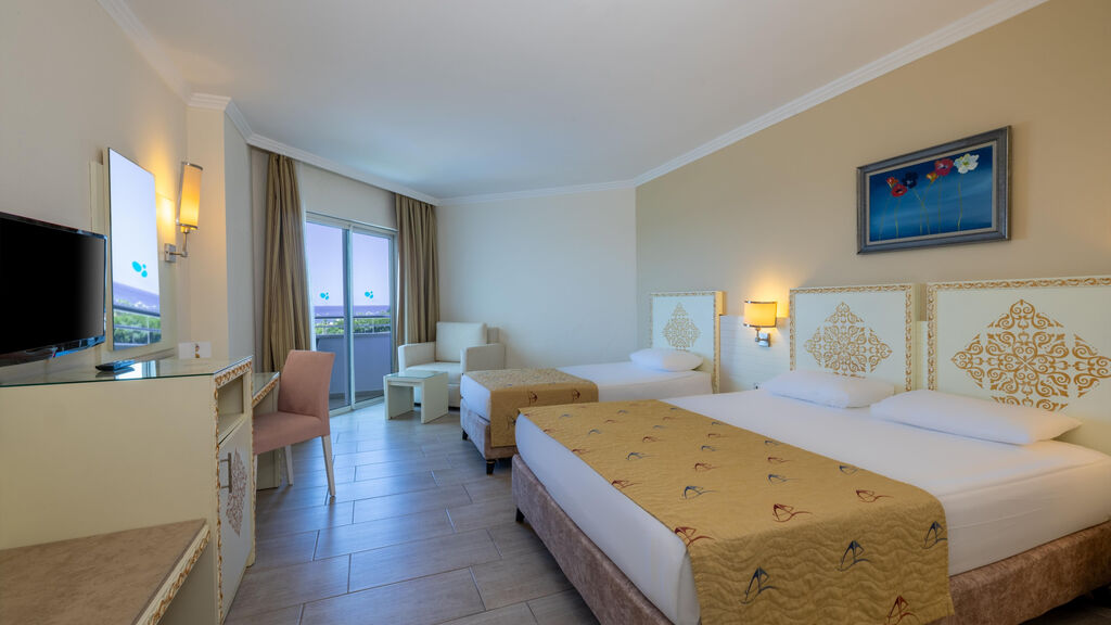 Crystal Admiral Resort