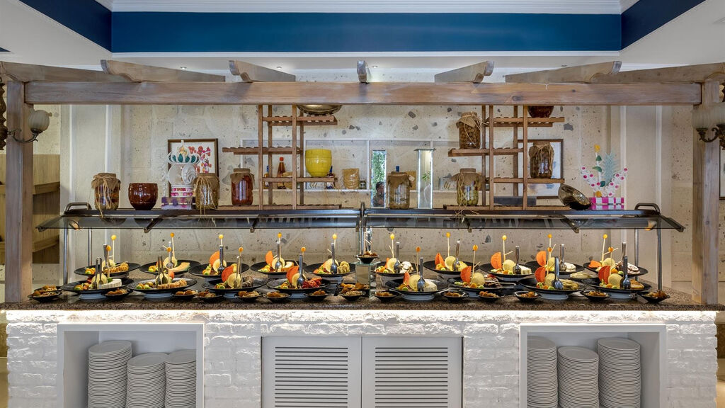 Crystal Aura Beach Resort & Spa