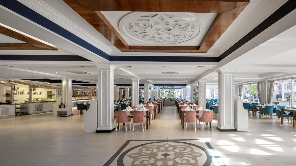 Crystal Aura Beach Resort & Spa