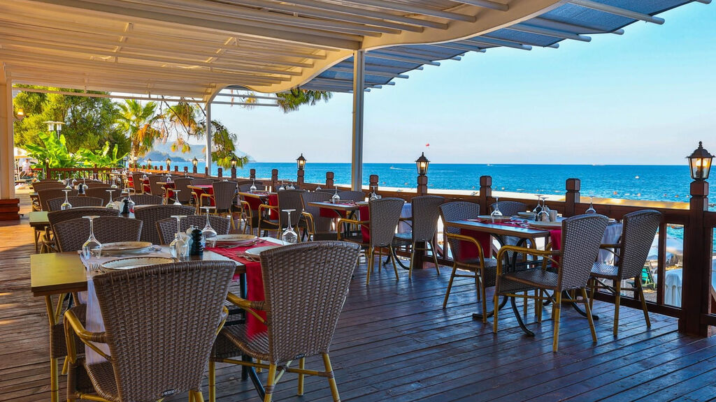 Crystal Aura Beach Resort & Spa