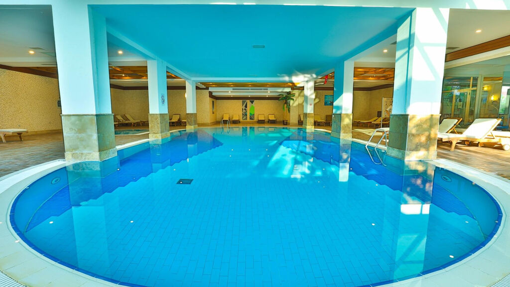 Crystal Aura Beach Resort & Spa