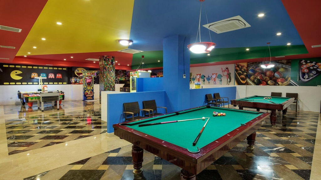 Crystal Aura Beach Resort & Spa