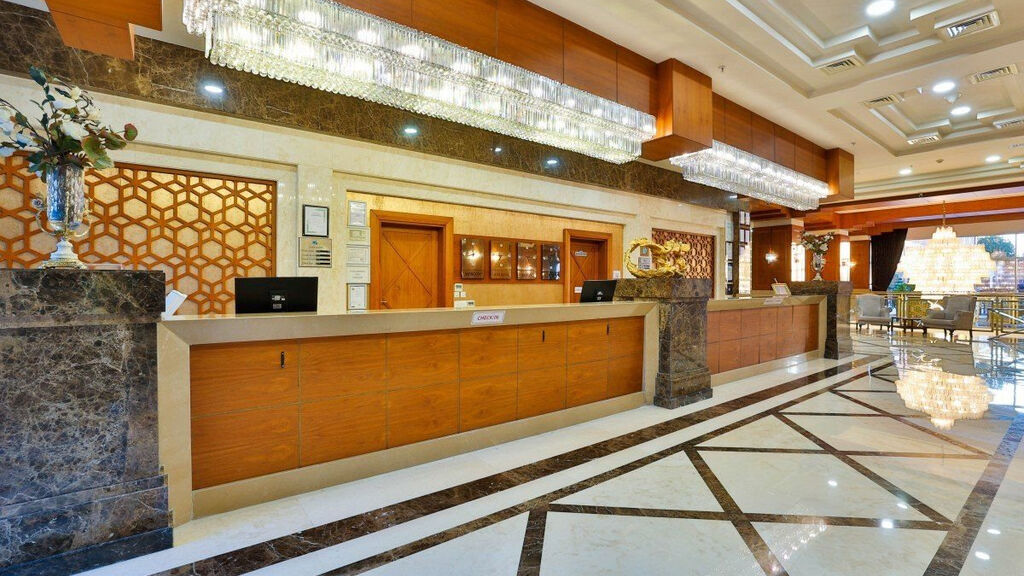 Crystal De Luxe Resort & Spa