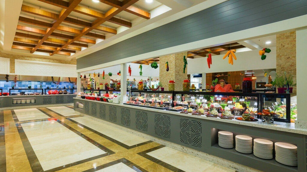 Crystal De Luxe Resort & Spa