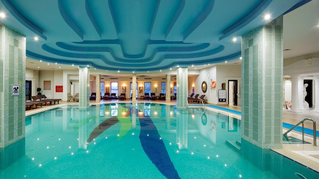 Crystal Tat Beach Golf Resort & Spa