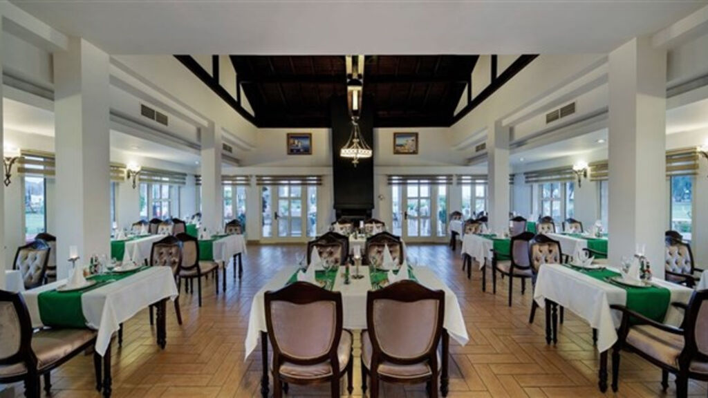 Crystal Tat Beach Golf Resort & Spa