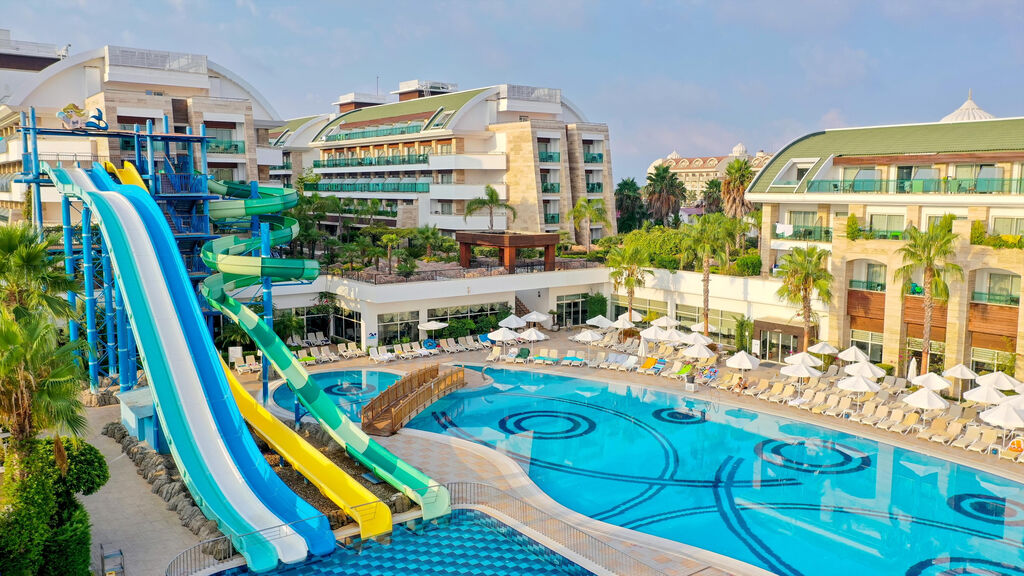 Crystal Waterworld Resort & Spa