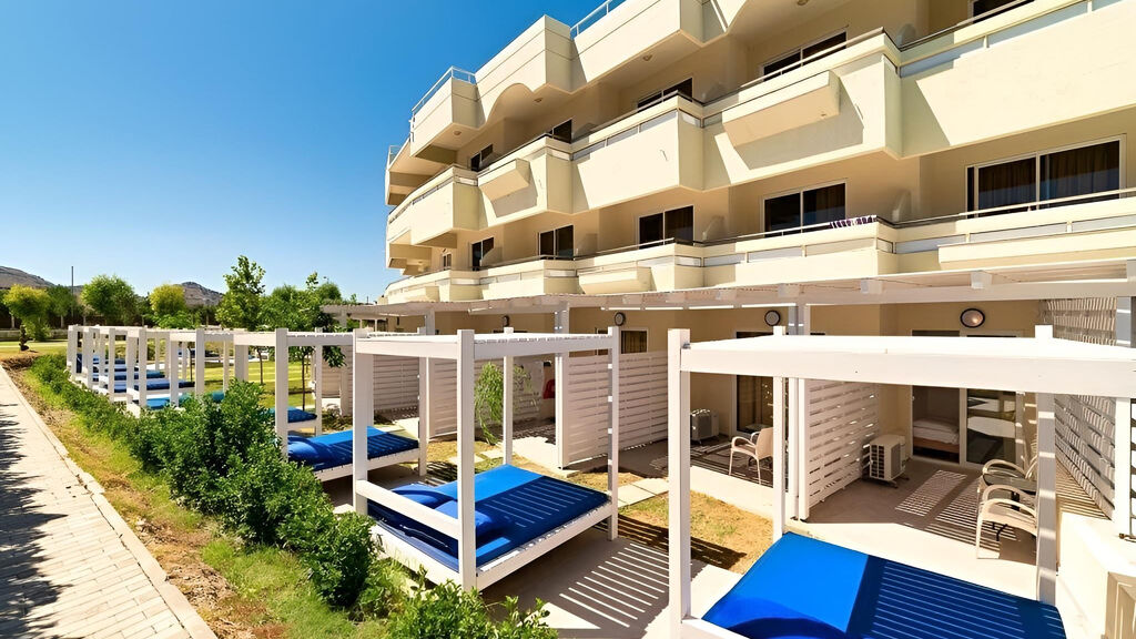 Delfinia Resort