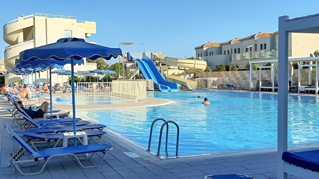 Delfinia Resort