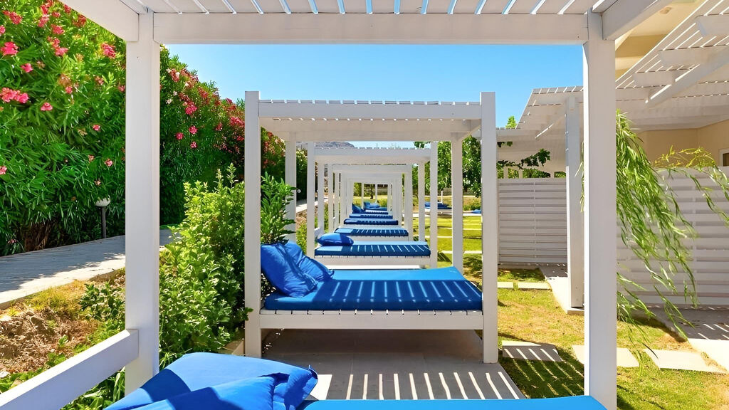 Delfinia Resort