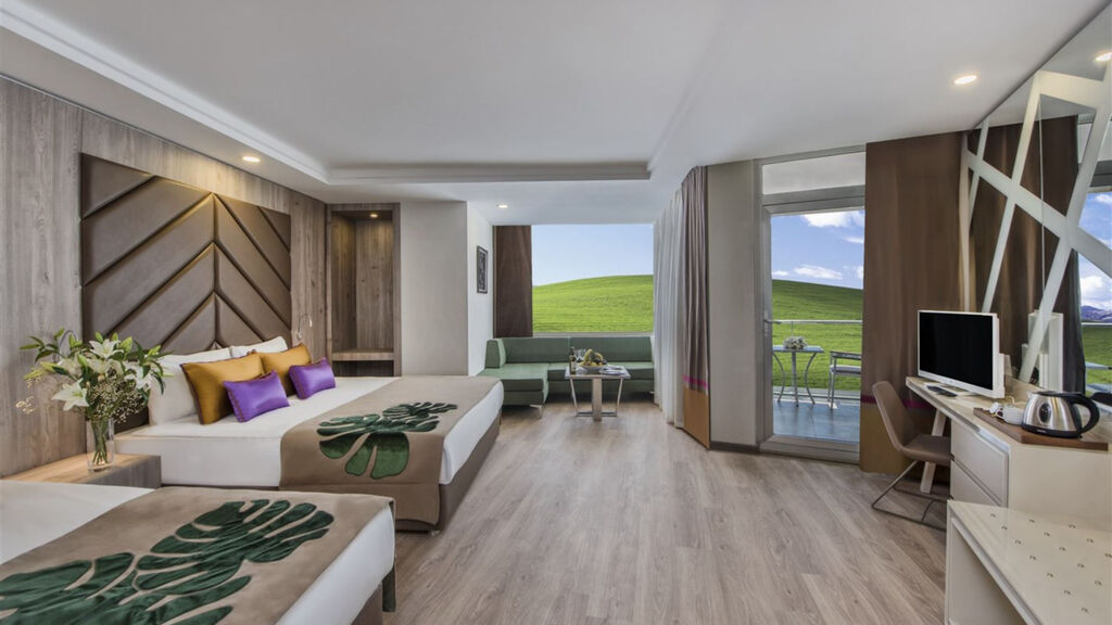 Delphin Be Grand Resort