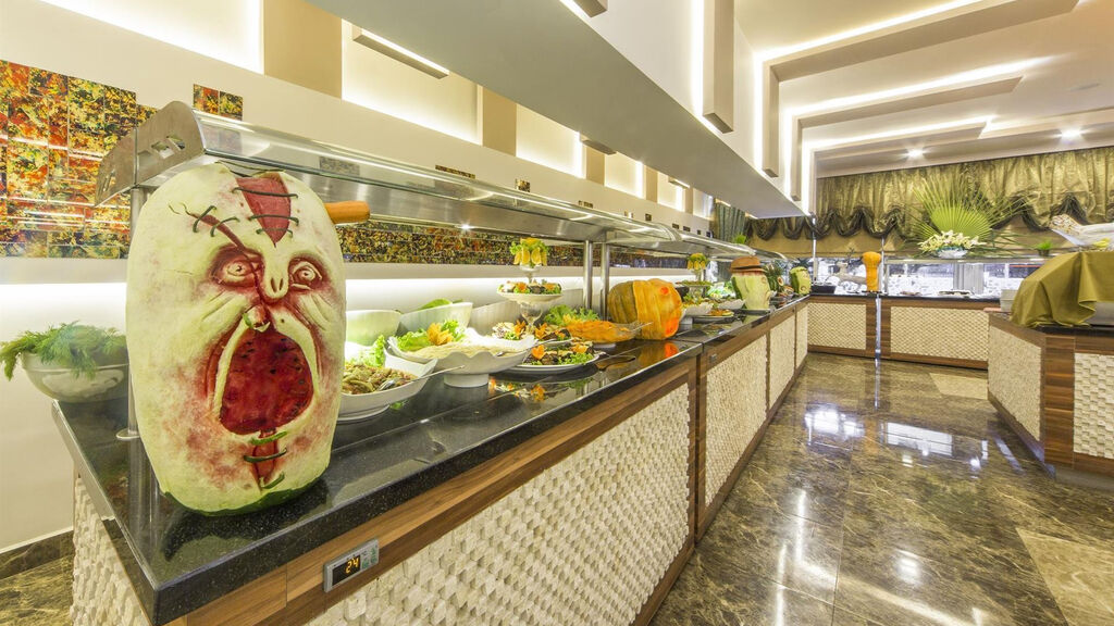 Delphin Imperial Lara