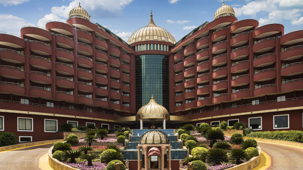 Delphin Palace