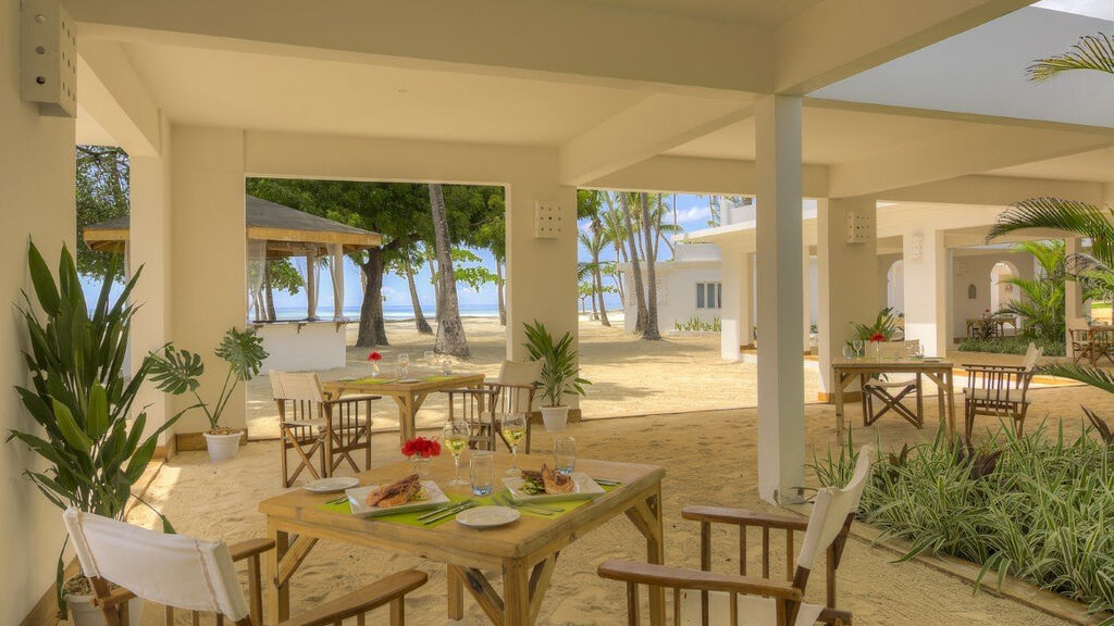 Diamonds Mapenzi Beach