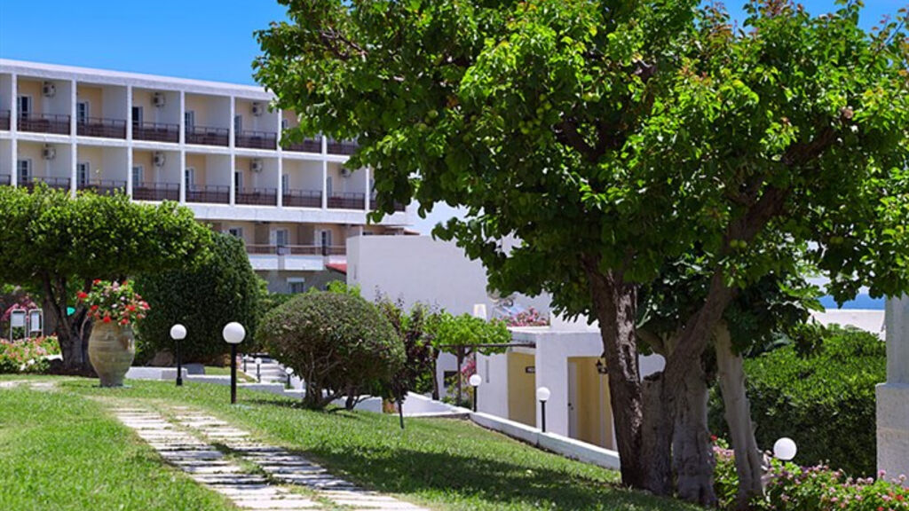 Dimitra Beach Hotel & Suites