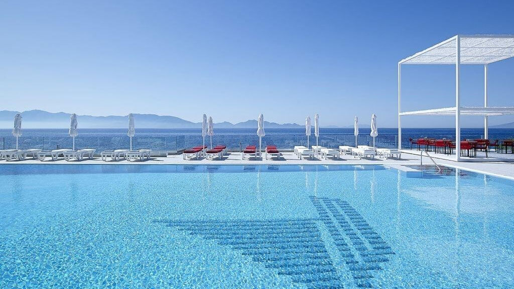 Dimitra Beach Hotel & Suites