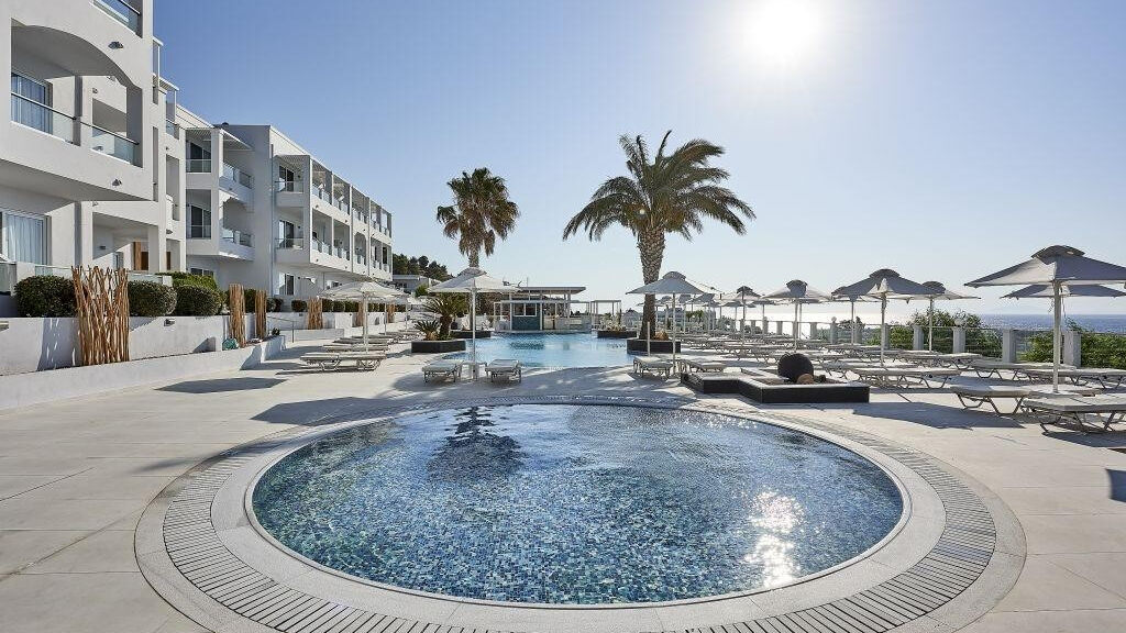 Dimitra Beach Hotel & Suites