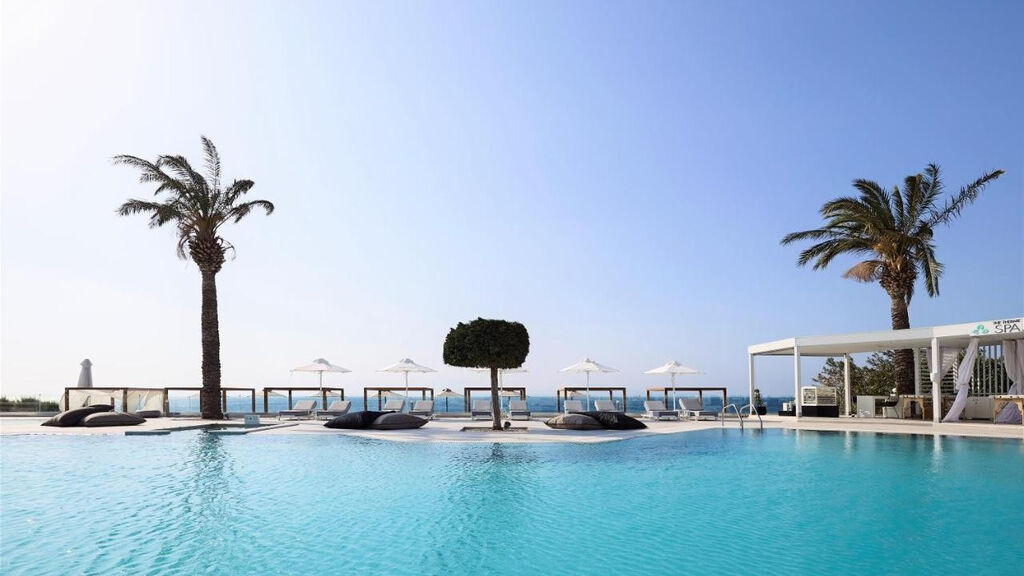 Dimitra Beach Hotel & Suites