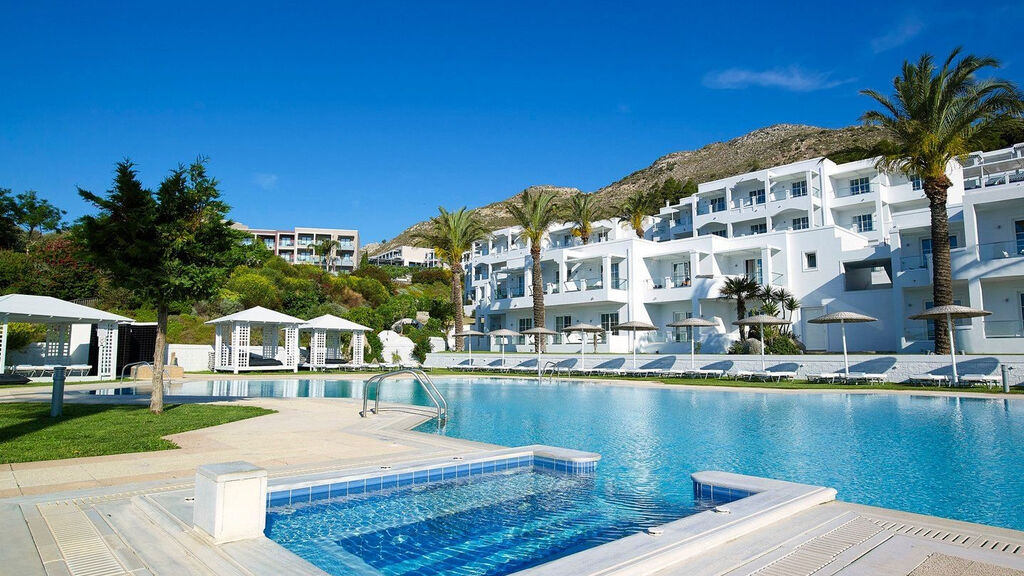 Dimitra Beach Hotel & Suites