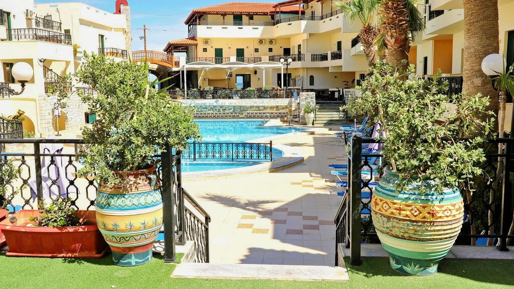 Diogenys Blue Palace