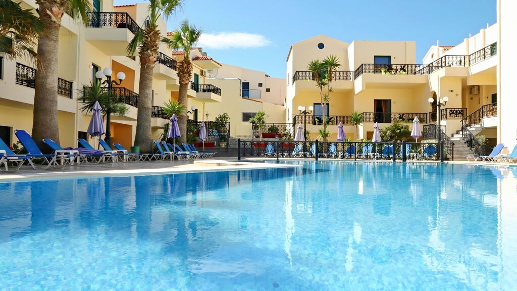 Diogenys Blue Palace