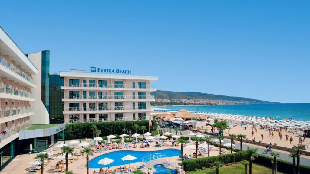 Dit Evrika Beach Club