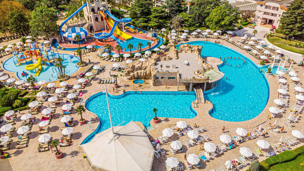 Dit Evrika Beach Club