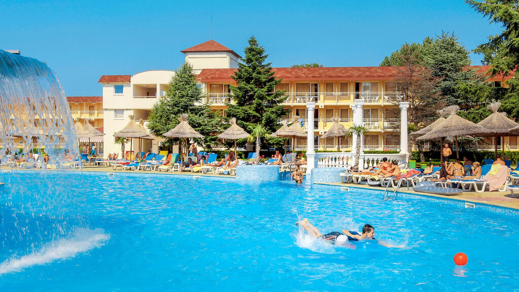 Dit Evrika Beach Club