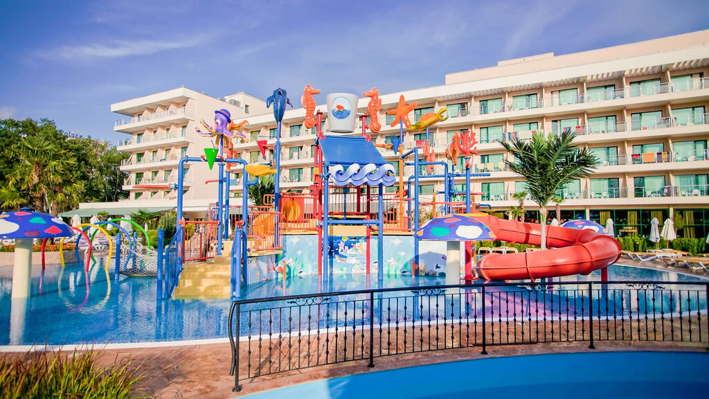 Dit Evrika Beach Club