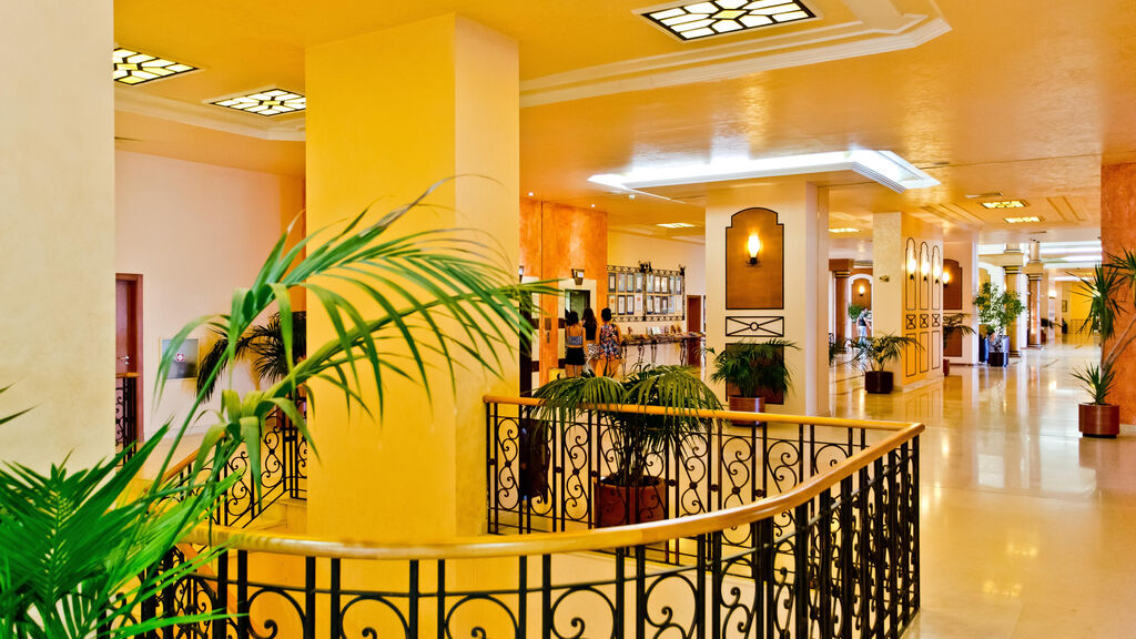 Dit Majestic Beach Resort
